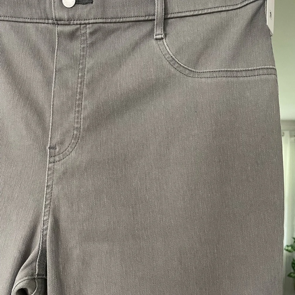 Time tru women’s high rise stretch fitted gray pants size XL (16-18 ) pull on .
